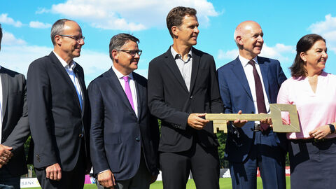 Eröffnung der DFB-Akademie Offizielle Schlüsselübergabe zur Eröffnung der DFB-Akademie