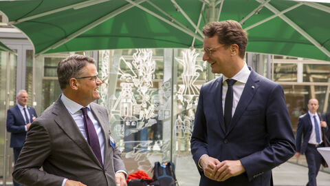 Hessens Ministerpräsident Boris Rhein und Nordrhein-Westfalens Ministerpräsident Hendrik Wüst bei der MPK Hessens Ministerpräsident Boris Rhein und Nordrhein-Westfalens Ministerpräsident Hendrik Wüst bei der MPK