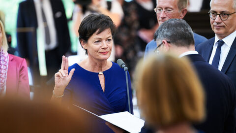 Lucia Puttrich - Ministerin für Bundes- und Europaangelegenheiten Lucia Puttrich - Ministerin für Bundes- und Europaangelegenheiten