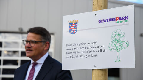 Ministerpräsident Boris Rhein besucht den Gewerbepark Hüttenwerk in Michelstadt Ministerpräsident Boris Rhein besucht den Gewerbepark Hüttenwerk in Michelstadt