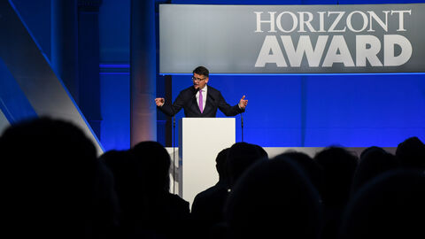 Ministerpräsident Boris Rhein Horizont-Preis  Ministerpräsident Boris Rhein bei der Verleihung des Horizont-Preises