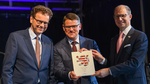 Ministerpräsident Boris Rhein in der Keltenwelt Glauberg zu 50 Jahre Wetteraukreis Ministerpräsident Boris Rhein in der Keltenwelt Glauberg zu 50 Jahre Wetteraukreis