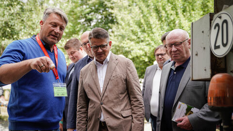 Ministerpräsident Rhein auf dem Ochsenfest in Wetzlar Ministerpräsident Rhein auf dem Ochsenfest in Wetzlar