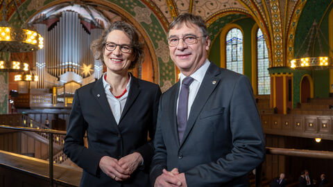 Wechsel an der Spitze der EKHN: Die neue Kirchenpräsidentin Christiane Tietz folgt auf Volker Jung.